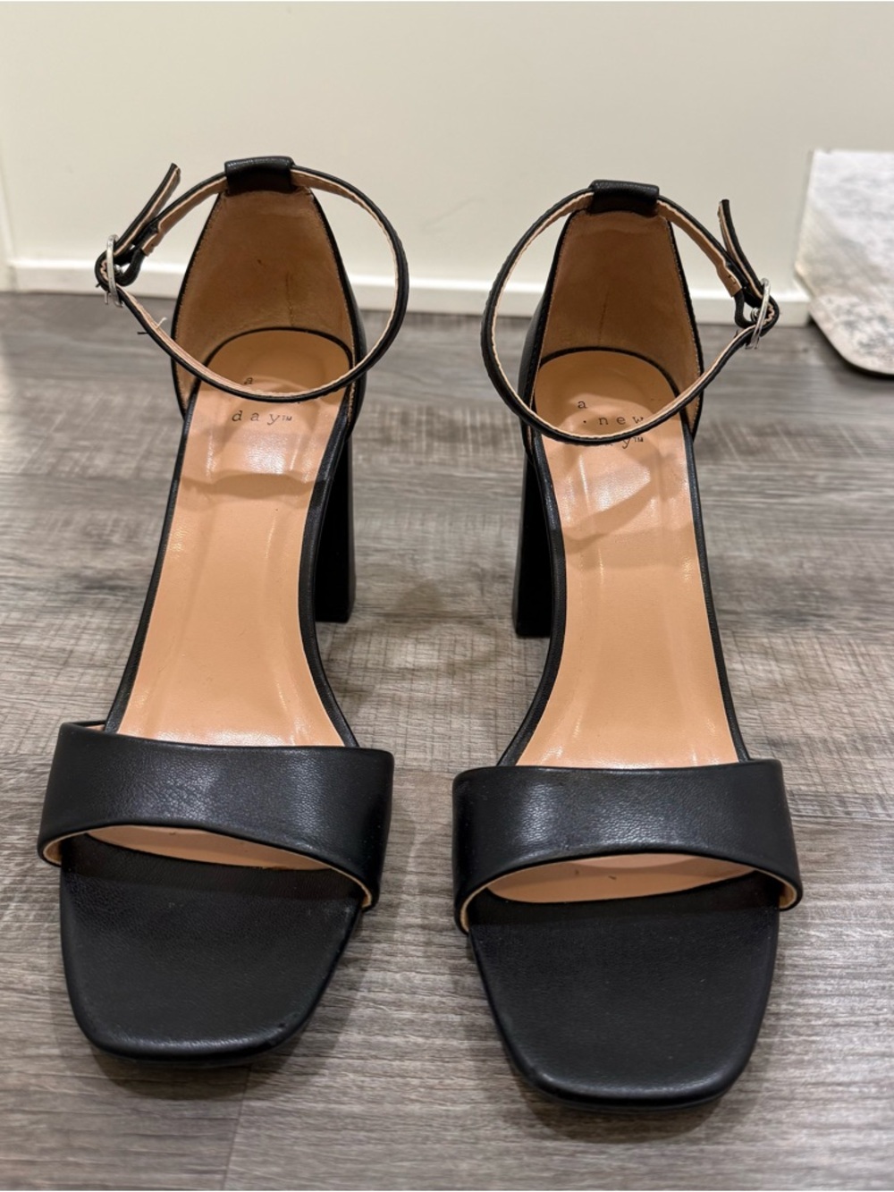 A New Day Shelly Heel Sandal Size 7.5